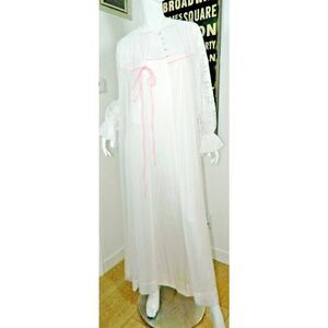 Le Voys Robe Nightgown Vintage  Set of 2 Size Small White Lace Pink Ribbon Nylon